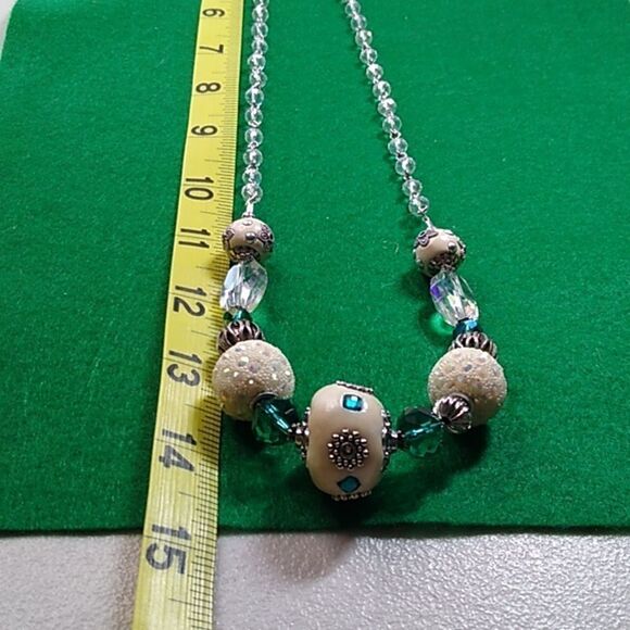 Beaded Handmade multi size & shape beads Silver tone Metal/clear beads necklace - Picture 6 of 7